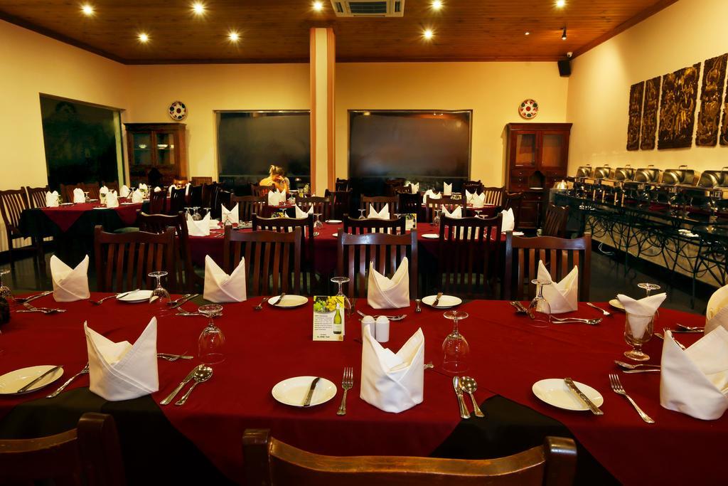 Randholee Resort & Spa Kandy Eksteriør bilde